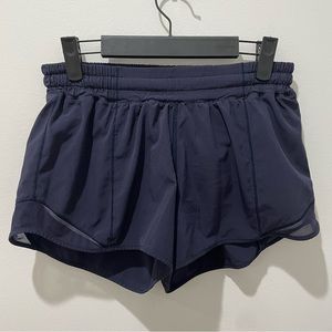 NAVY LULULEMON HOTTY HOT